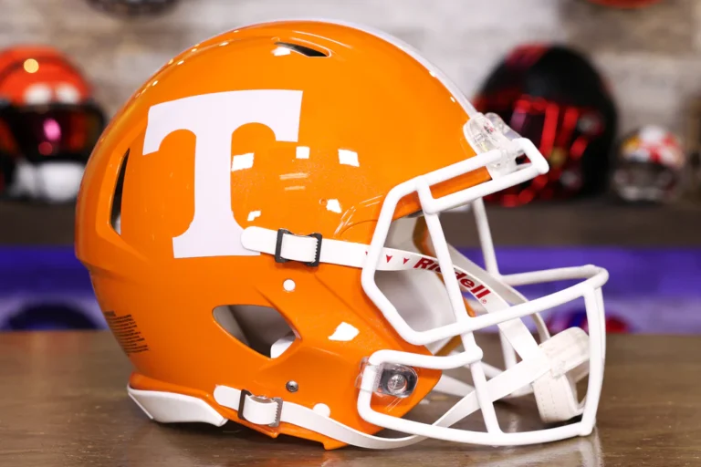 TennesseeVolunteersRiddellSpeedAuthenticHelmetMetallicOrange01_460f18c0-0889-4d6b-a98d-a5349d4bc98e_1024x