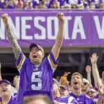VikingsFans2-62aa554e98
