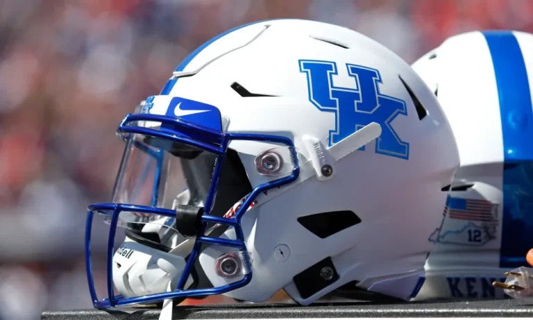 Kentucky star running back from the class of 2025, has committed to the program as…