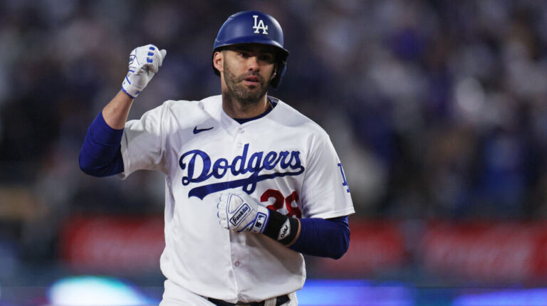 Division Series - Arizona Diamondbacks v Los Angeles Dodgers - Game Two