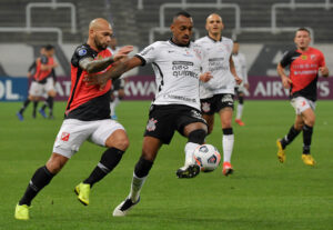 Copa Sudamericana - Group E - Corinthians v River Plate