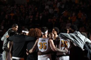 TeamPregameHuddle_SD_1-1200x800 (1)